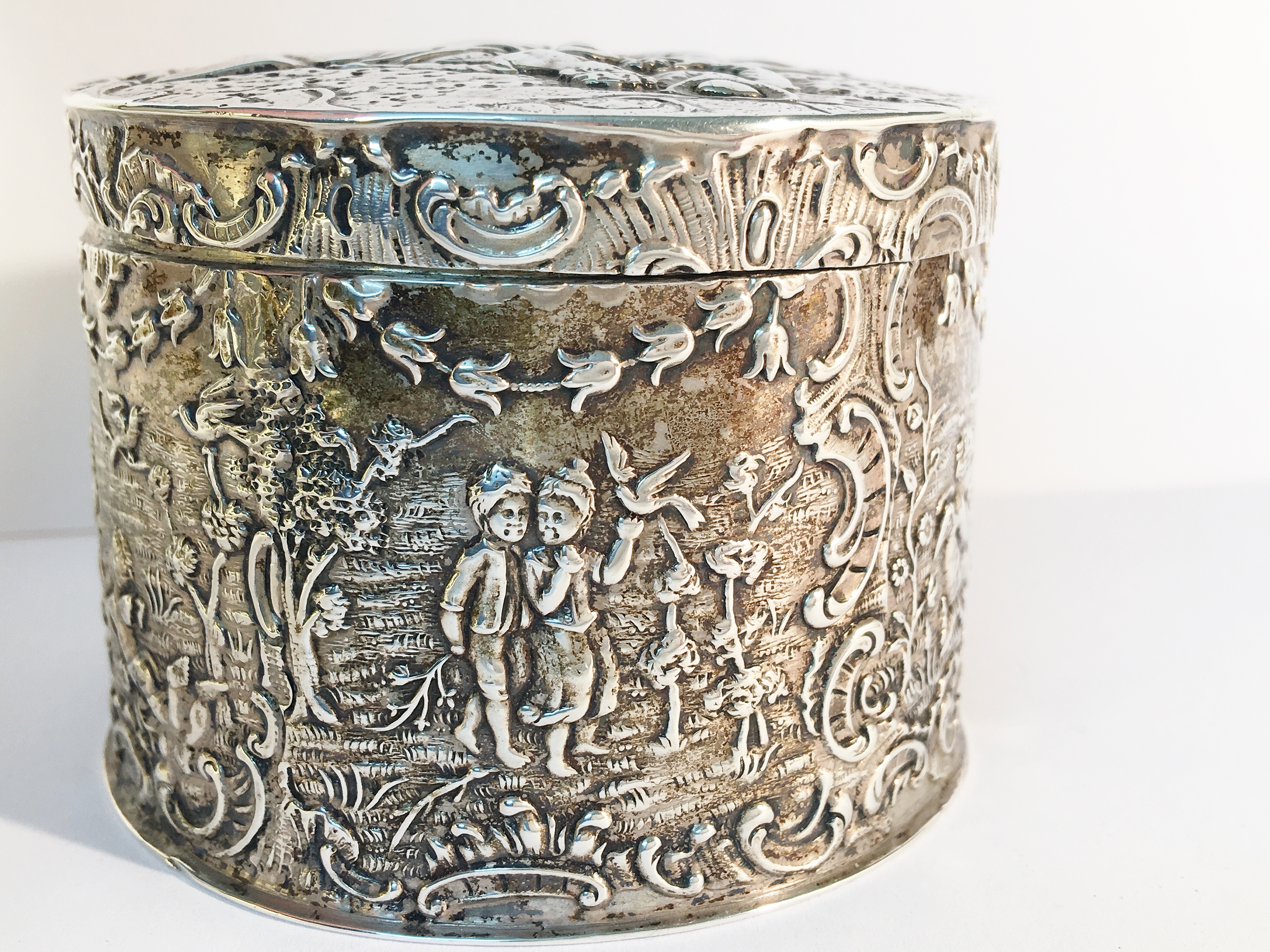 A superb quality German silver trinket pot, 135. - Image 4 of 10