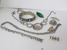 Assorted jewellery including some silver