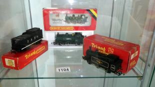 A boxed Triang 00/H0 R.52 3F tank loco, a R32 tender and a Hornby R.