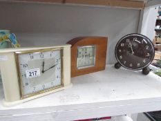 2 Smiths and a Metamec retro mantel clocks