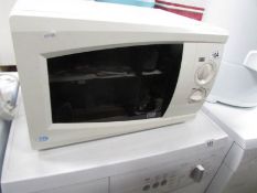 A microwave oven