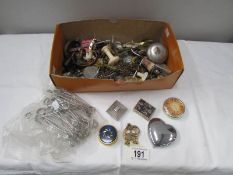 A mixed lot including kilt pins, pill boxes, wine stoppers,