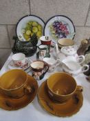 A mixed lot of ceramics including 2 Worcester Pallisy cups and saucers