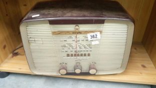 A vintage radio