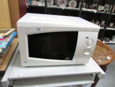 A microwave oven
