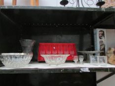 A mixed lot of glass ware