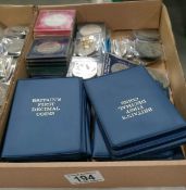 20 folders first decimal coins ets, 20 boxed crowns (mixed),