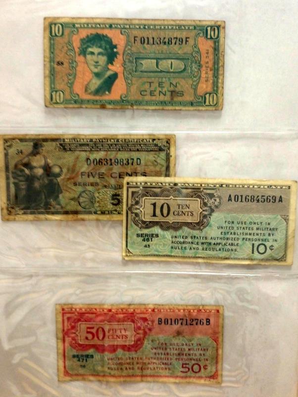 A folder of approximately 85 world bank notes, - Image 4 of 36