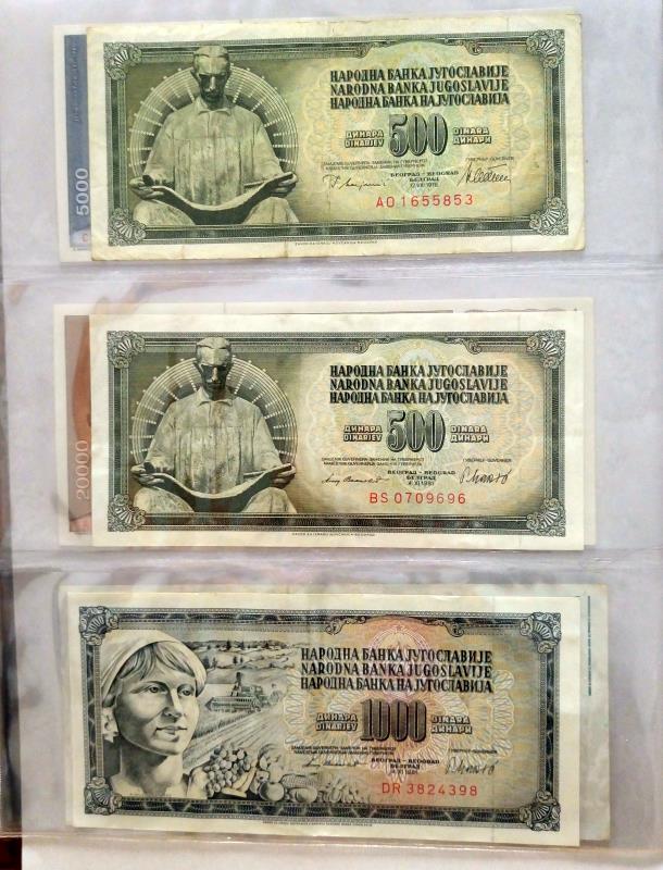 A folder of approximately 85 world bank notes, - Image 21 of 36
