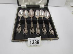 A cased set of 6 art nouveau teaspoons,