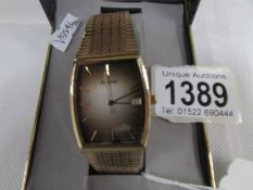 A Gent's Accurist wrist watch (in wrong box)