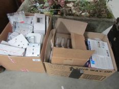 2 boxes of electrical items