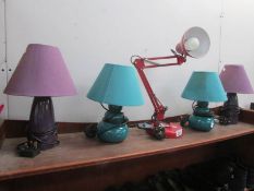 A desk lamp and 4 table lamps