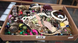 A quantity of costume jewellery