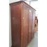 A good quality mahogany 3 door wardrobe