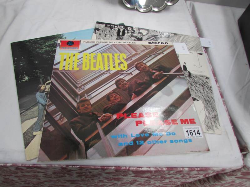 3 Beatles albums in very good condition being Please Please me PCS3042,