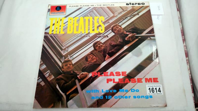 3 Beatles albums in very good condition being Please Please me PCS3042, - Image 2 of 7