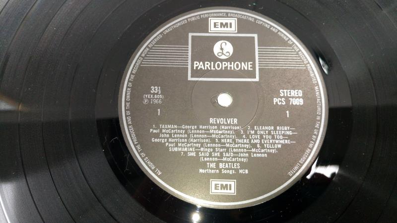 3 Beatles albums in very good condition being Please Please me PCS3042, - Image 5 of 7