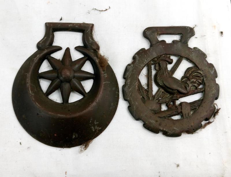 A quantity of horse brasses, - Image 10 of 10