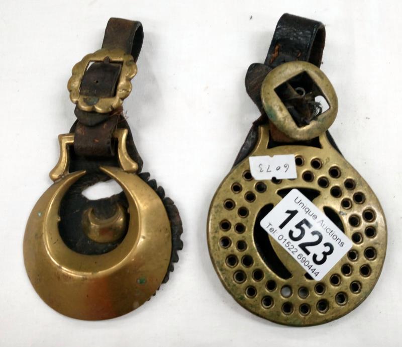 A quantity of horse brasses, - Image 2 of 10