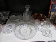 A mixed lot of glass ware including carnival glass bowl,