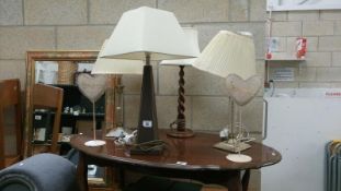 A quantity of table lamps