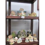 17 items of Lilliput Lane (some a/f) including Millenium Gate, Porlock Down, The Golden Jubilee,