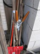 A quantity of garden tools