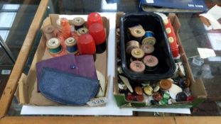 A mixed lot of sewing items