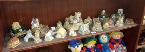 A quantity of Lilliput Lane cottages including Sussex Mill,