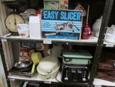 2 shelves of assorted kitchen ware