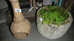 2 garden pots