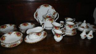 26 pieces of Royal Albert Old Country Roses