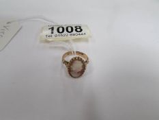 A 9ct yellow gold cameo ring,