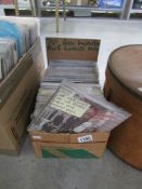 A box of 45 rpm records - 70's, Rock, Fold,