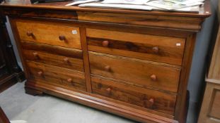 A good quality mahogany 6 drawer chest