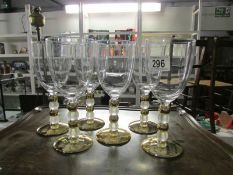 A set of 6 picnic wine goblets (plastic)