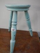 A 3 legged stool