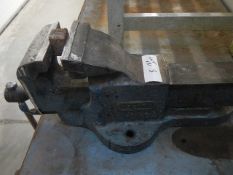 A large cast vice