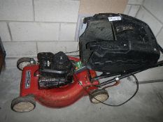 Am OMEGA 4 stroke lawnmower