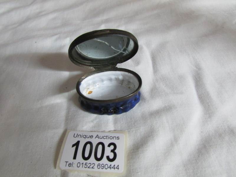 A circa 18/19th century enamel pill/patch box a/f (damage to enamel on top and mirror in lid - Image 3 of 3