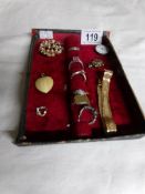 A box of miscellaneous jewellery