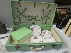 A Braxton picnic case (missing some items)