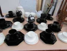 A mixed lot of tea ware