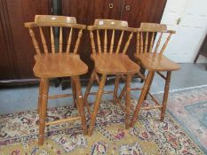 3 bar stools