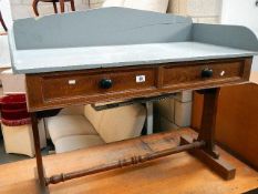 A Victorian mahogany 2 drawer washstand
