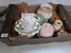 A mixed lot of pottery and stoneware