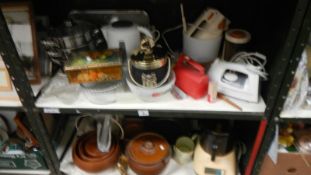 2 shelves of kitchenalia