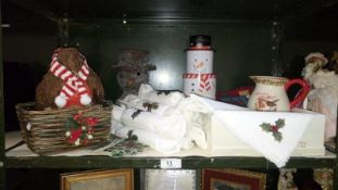 A quantity of miscellaneous Christmas items including crackers, tablecloths & napkins etc.