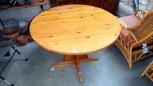 A round pine top table